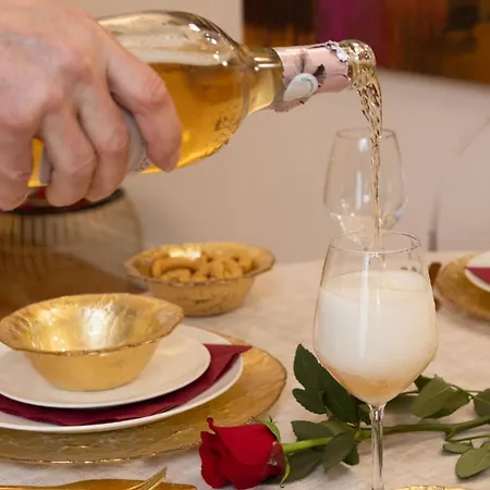 Jonathan Luxury Station * Τεργέστη