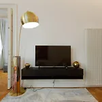 Jonathan Luxury Station Apartment *