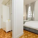 Apartment Jonathan Luxury Station Triest