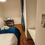 Jonathan Luxury Station * Triest