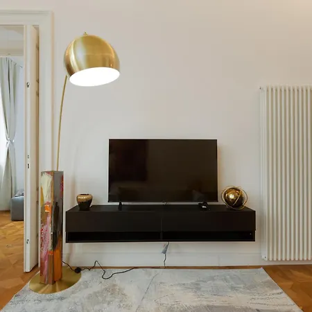 Jonathan Luxury Station شقة *