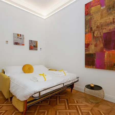 Jonathan Luxury Station شقة *